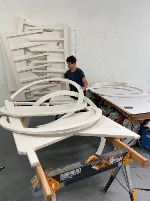 artnet报道 | 怀亚特·卡恩：是画还是雕塑？是纯白还是裸露？ 博文精选 伊娃培森胡柏画廊 怀亚特 卡恩 纯白 雕塑 art net 本文 artnet新闻授权转载文｜ Zhao怀亚特 Kahn 崇真艺客