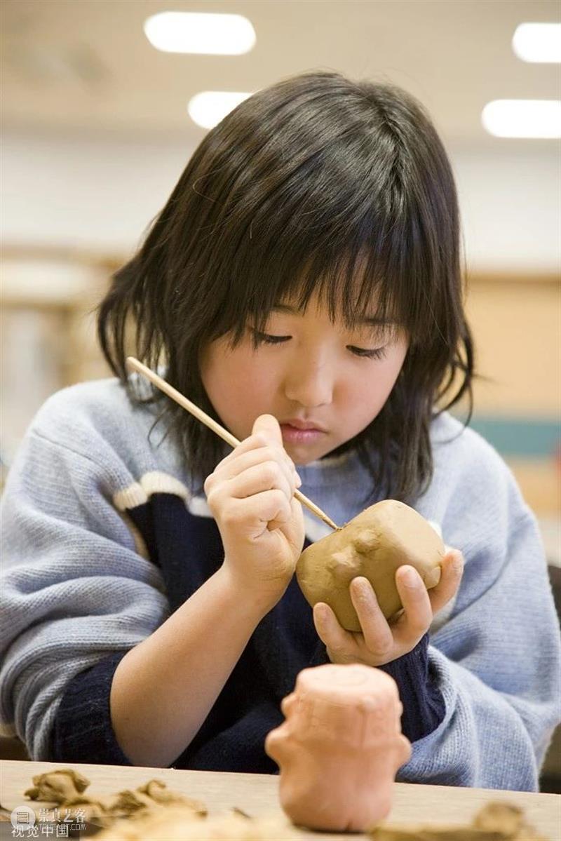 这个全职妈妈,在甜蜜时光中成就更好的自己 全职 妈妈 甜蜜时光 美博非遗 手作 课堂 蝶裙 泥塑 艺术 中国 崇真艺客