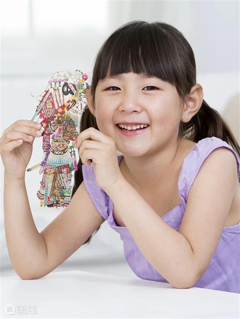 这个全职妈妈,在甜蜜时光中成就更好的自己 全职 妈妈 甜蜜时光 美博非遗 手作 课堂 蝶裙 泥塑 艺术 中国 崇真艺客