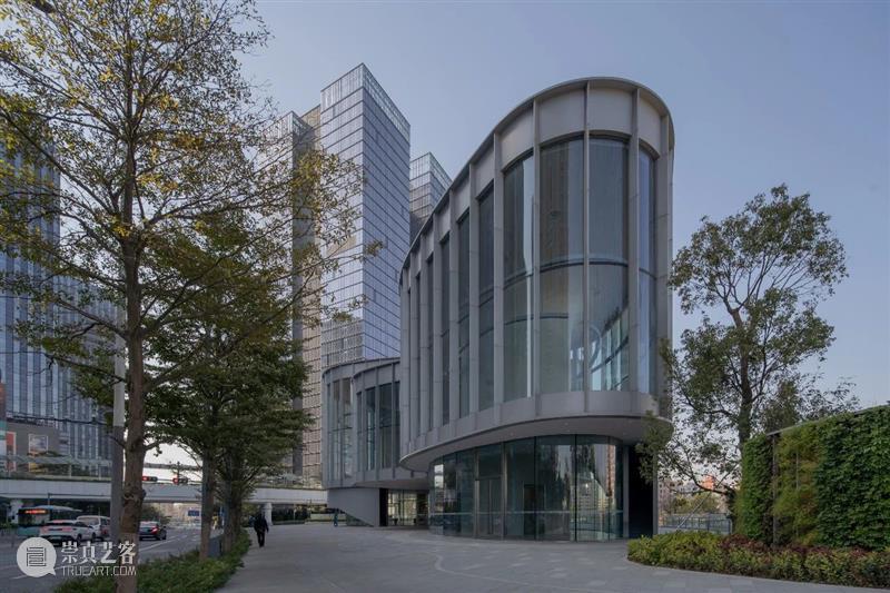 摩天楼群之间‘二层体块’，深圳云亭展览馆 / 源计划建筑师事务所 深圳 云亭 之间 体块 计划 建筑师事务所 展览馆 摩天楼群 张超 中国 崇真艺客