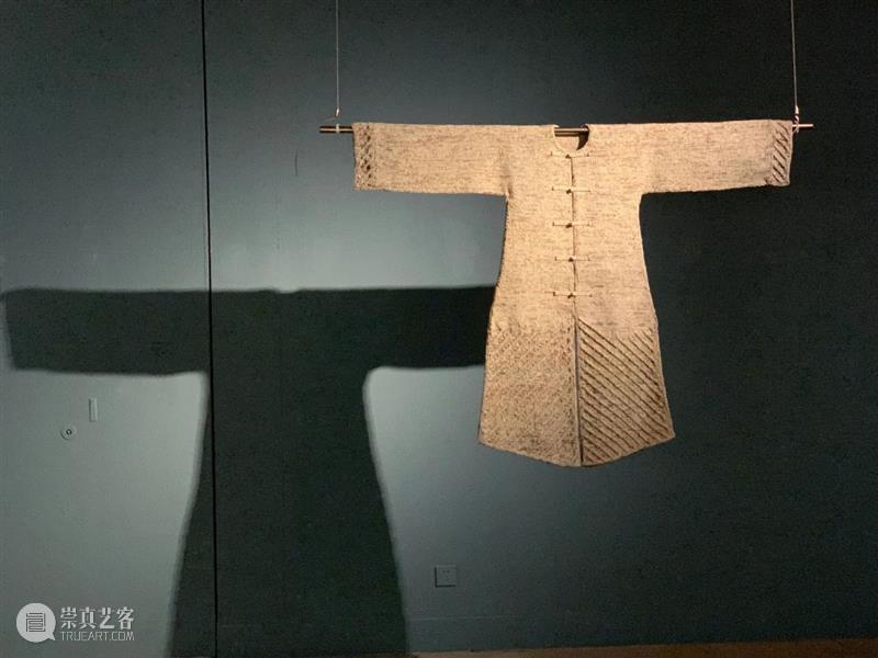艺术形式这么多，这次馆藏青年艺术家作品展让你看个够！ 青年 艺术家 作品展 艺术 形式 繁星 武汉美术馆 馆藏 中国 代表性 崇真艺客