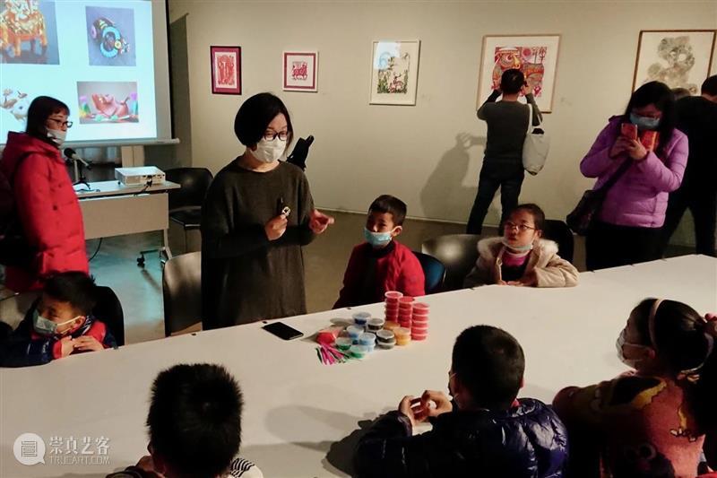 【中华艺术宫 | 现场】在中华艺术宫过一个祥和喜庆、丰富多彩的文化年 中华艺术宫 文化 现场 长假 期间 上海美术馆 大礼包 市民 手中 美术馆 崇真艺客