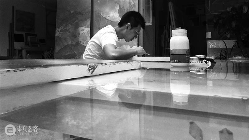 黄喆《光入变》｜林叶：从荒谬到幸福---通过内化自身而颠转自身 黄喆 林叶 光入变 大地 星空 个展 印象 世界 画面 奥地利 崇真艺客