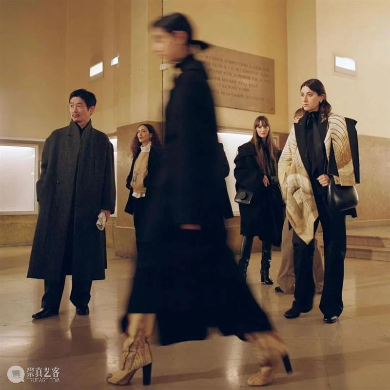 【IFA-时尚资讯】Lemaire｜做日常穿的衣服 Lemaire 衣服 IFA 资讯 克里斯托弗·勒梅尔 法国 贝桑松 时装界 职业生涯 伊夫圣罗兰 崇真艺客