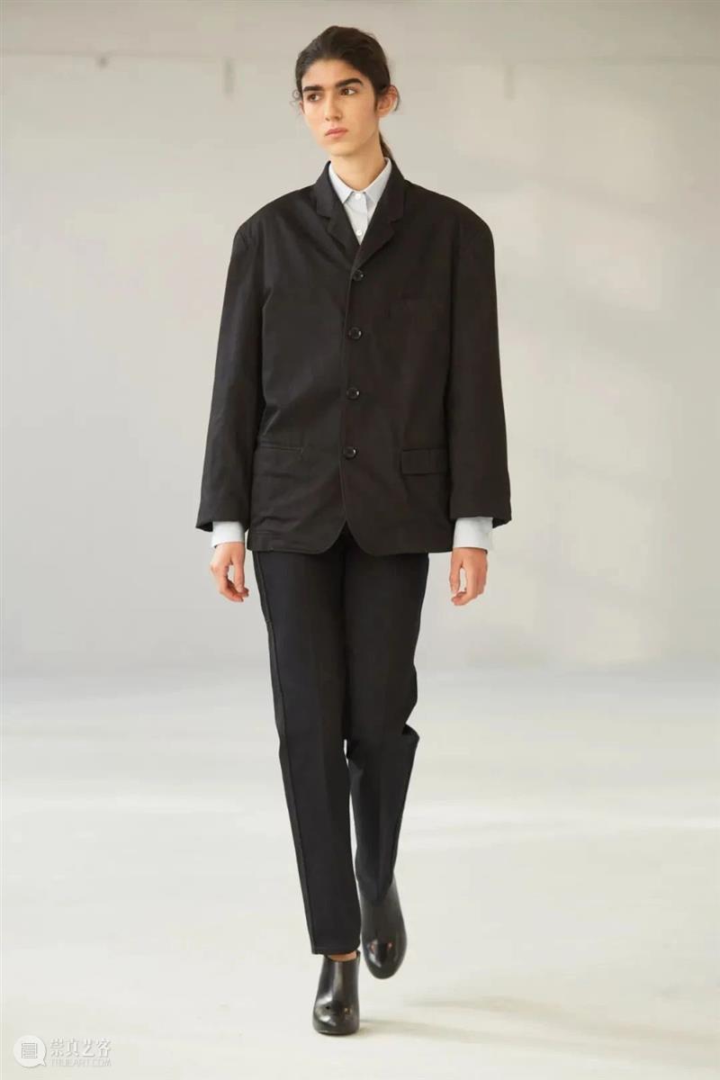 【IFA-时尚资讯】Lemaire｜做日常穿的衣服 Lemaire 衣服 IFA 资讯 克里斯托弗·勒梅尔 法国 贝桑松 时装界 职业生涯 伊夫圣罗兰 崇真艺客