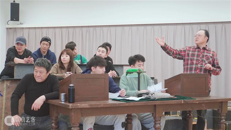 《原告证人》| 红红火火开工！距离首演倒计时6天！ 原告证人 倒计时 原告 证人 辛丑牛年 上海话剧艺术中心 艺术 剧院 剧组 进行时 崇真艺客