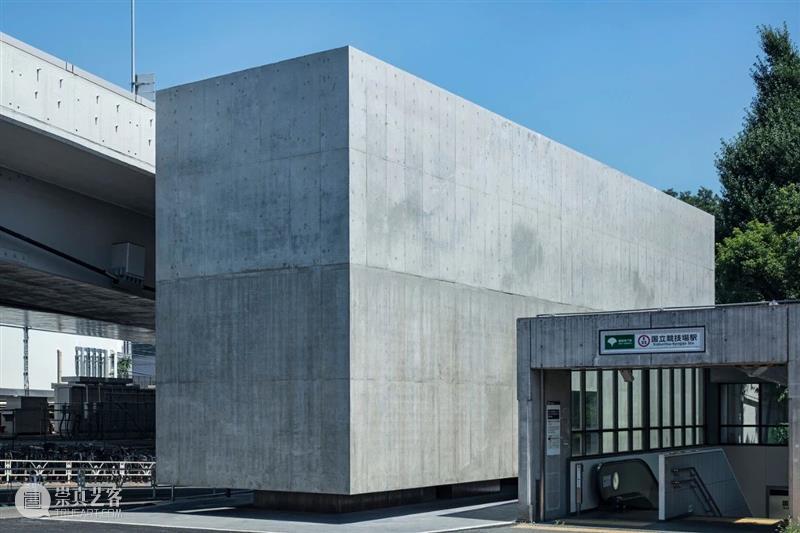 千駄谷‘垂直’混凝土公共卫生间 / Suppose Design Office 混凝土 公共卫生 千駄谷 Hasegawa 建筑 城市 高速公路 国家体育场地铁站 之间 文化 崇真艺客