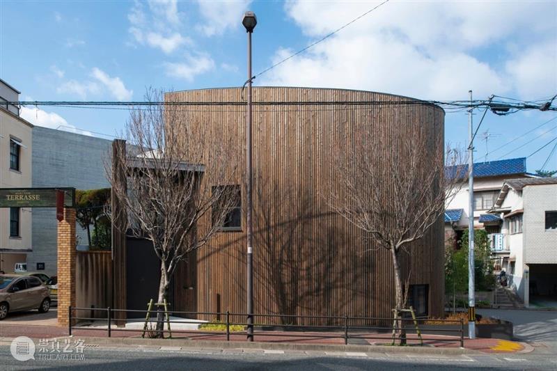 Maruhon 木制造商办公室及展厅 / KATORI archi+design associates 办公室 展厅 制造商 Maruho Mizusaki 福冈市 住宅区 Maruhon 日本 西部 崇真艺客