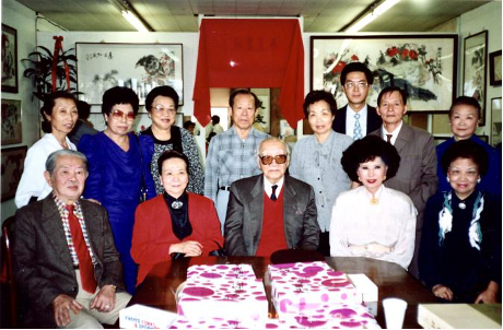 “黄山归来再登高——刘海粟美国科罗拉多大峡谷写生纪实文献展”之海老赴美艺术足迹 刘海粟 黄山 美国科罗拉多大峡谷 文献 艺术 海老 足迹 中国共产党 刘海粟美术馆 诞辰 崇真艺客