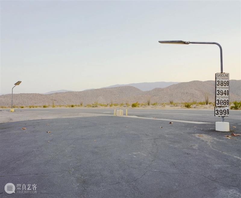 螺旋|它不应该只是⼀个⻓达2400英⾥沿途景点不断的游乐园 沿途 景点 游乐园 螺旋 ISSUE 公路 影像 形式 Edward 6666号公路 崇真艺客