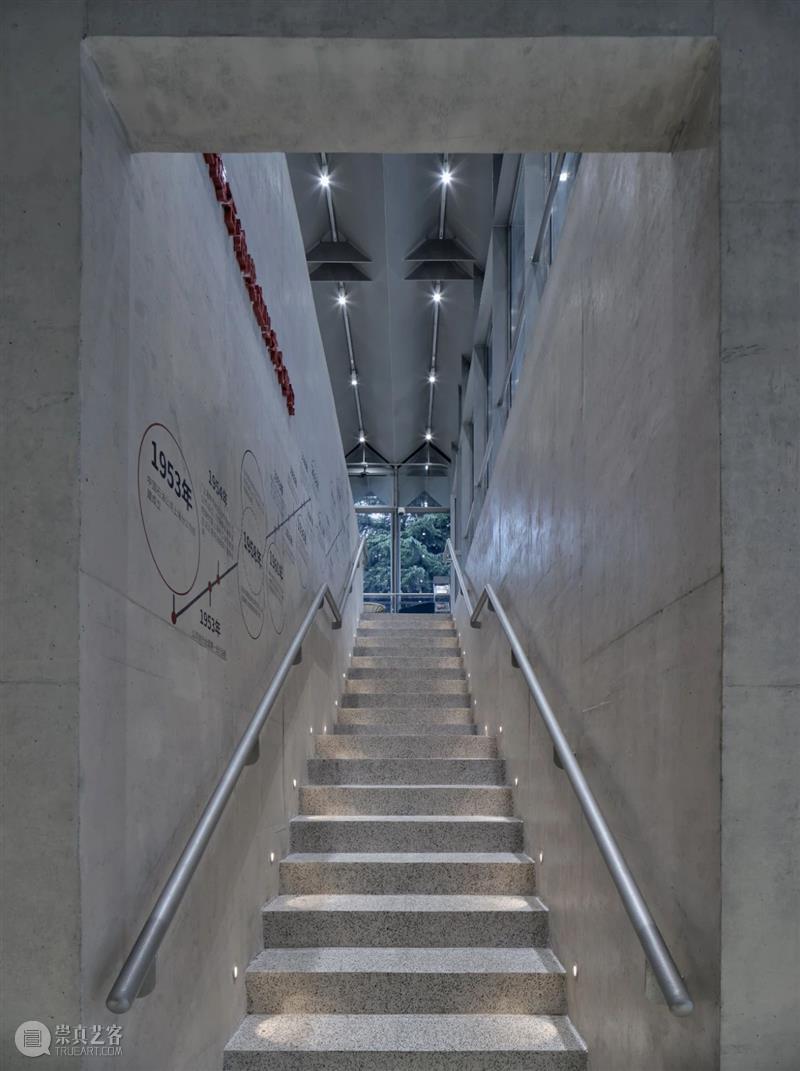 上海苏州河中石化加油站改造，钢折与砼折 / 同济原作设计工作室 视频资讯 ADCNews 原作 工作室 上海 同济 苏州河中石化加油站 章鱼 中石化一号加油站 苏州 河边 滨河 崇真艺客