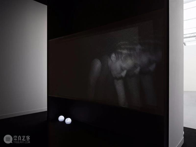 同行/异端之水、之巫、之舞 | 2020“未来世代奖”入围Paul Maheke 视频资讯 同行 Maheke 同行 异端 未来 世代 Paul 法国 艺术家 伦敦 生活 崇真艺客