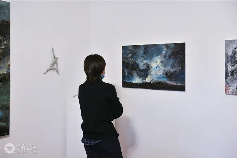 展览现场 | 「废墟的雨」Rainy Ruins ——曲岩个展 废墟 现场 曲岩 个展 Ruins Ruins曲 岩QU Yan 时间 熏依社画廊 崇真艺客