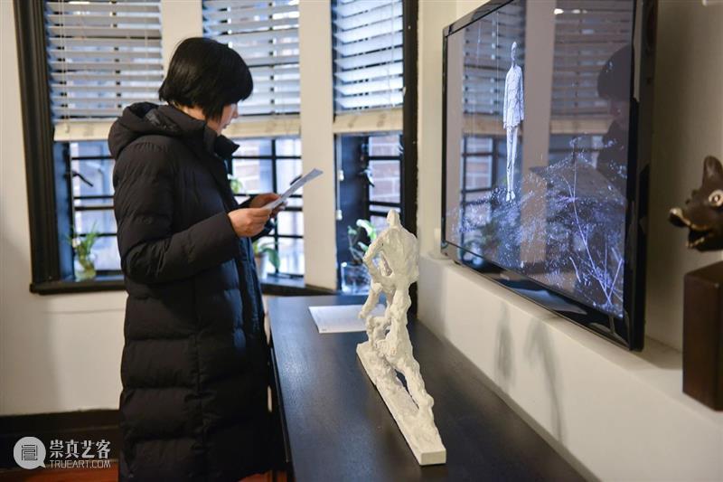 展览现场 | 「废墟的雨」Rainy Ruins ——曲岩个展 废墟 现场 曲岩 个展 Ruins Ruins曲 岩QU Yan 时间 熏依社画廊 崇真艺客