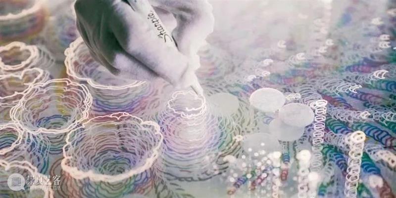 光影丨光绘装置《Pulse》——给光赋予生命是种什么体验？ Pulse 生命 光绘 装置 光影 委内瑞拉 艺术家 Bueno 克劳迪娅·布埃诺 作品 崇真艺客