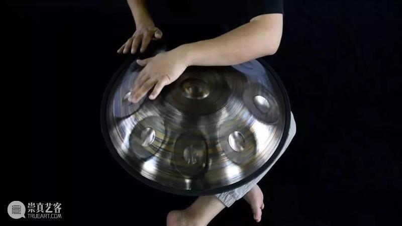 这口“铁锅”明星都在玩,但只有他玩到了中国顶级! 铁锅 明星 中国 乐器 外形 UFO 东西 宇宙之音 世界上 程度 崇真艺客