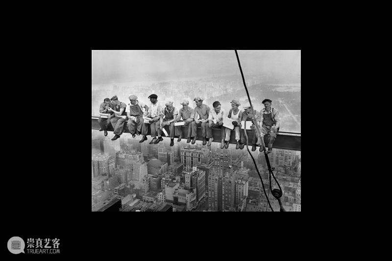 卓纳线上展厅 | 诺亚·戴维斯《另一处阳台》（Noah Davis） 卓纳 线上 展厅 诺亚 Davis 戴维斯 阳台 画廊 杰作 单元 崇真艺客