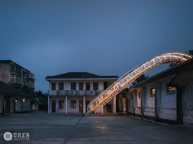 “山中建筑”：三个案例 山中 建筑 案例 山中桥 山中园山中天艺术中心 山中天艺术中心 实验室 跨年 主题展 山中园 崇真艺客