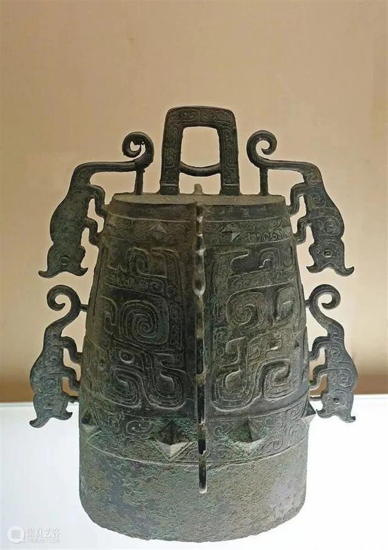 西周青铜器四虎镈，具有文物和艺术品的双重价值 四虎镈 文物 艺术品 价值 西周青铜器 西周 间距 青铜 乐器 青铜器 崇真艺客
