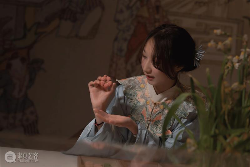 活动回顾|中国年文化与设计展里的汉服秀  浙江美术馆 中国 活动 文化 汉服秀 金牛纳福上元安康寒风 细雨 气温 浙江美术馆 汉服 妹妹 崇真艺客