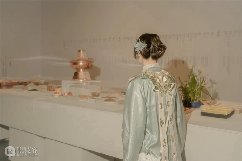 活动回顾|中国年文化与设计展里的汉服秀  浙江美术馆 中国 活动 文化 汉服秀 金牛纳福上元安康寒风 细雨 气温 浙江美术馆 汉服 妹妹 崇真艺客