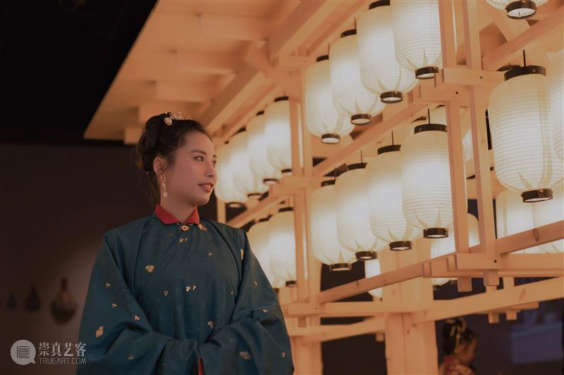 活动回顾|中国年文化与设计展里的汉服秀  浙江美术馆 中国 活动 文化 汉服秀 金牛纳福上元安康寒风 细雨 气温 浙江美术馆 汉服 妹妹 崇真艺客