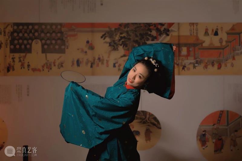 活动回顾|中国年文化与设计展里的汉服秀  浙江美术馆 中国 活动 文化 汉服秀 金牛纳福上元安康寒风 细雨 气温 浙江美术馆 汉服 妹妹 崇真艺客