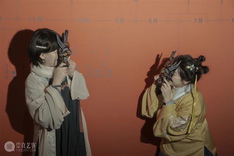 活动回顾|中国年文化与设计展里的汉服秀  浙江美术馆 中国 活动 文化 汉服秀 金牛纳福上元安康寒风 细雨 气温 浙江美术馆 汉服 妹妹 崇真艺客