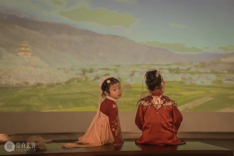 活动回顾|中国年文化与设计展里的汉服秀  浙江美术馆 中国 活动 文化 汉服秀 金牛纳福上元安康寒风 细雨 气温 浙江美术馆 汉服 妹妹 崇真艺客