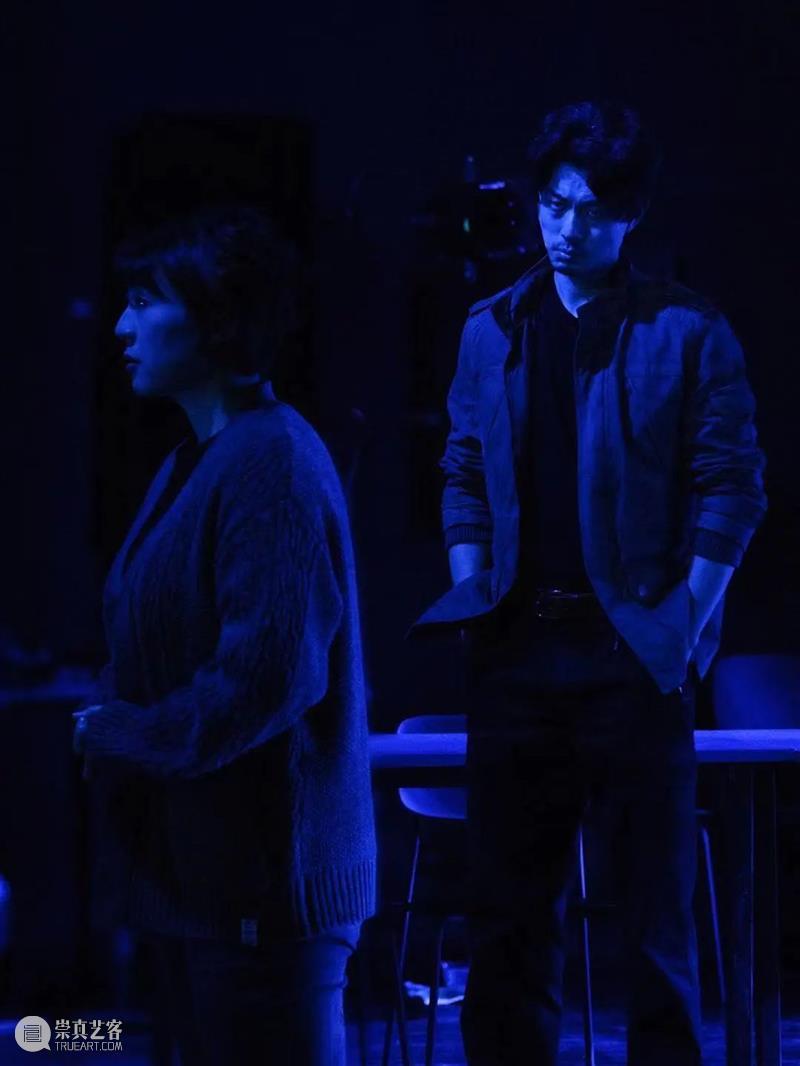 《罪人》热演 | 你是否有知晓真相的勇气 罪人 真相 勇气 初春 雨夜 话剧 舞台 技术 中心 单向镜 崇真艺客