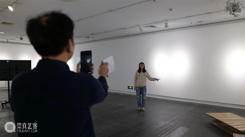 布展手记|首届泛东南亚三年展序列研究展 项目 #1：同音反复，声深入心 东南亚 序列 研究展 项目 布展 手记 海报 详情 主办单位 广州美术学院 崇真艺客