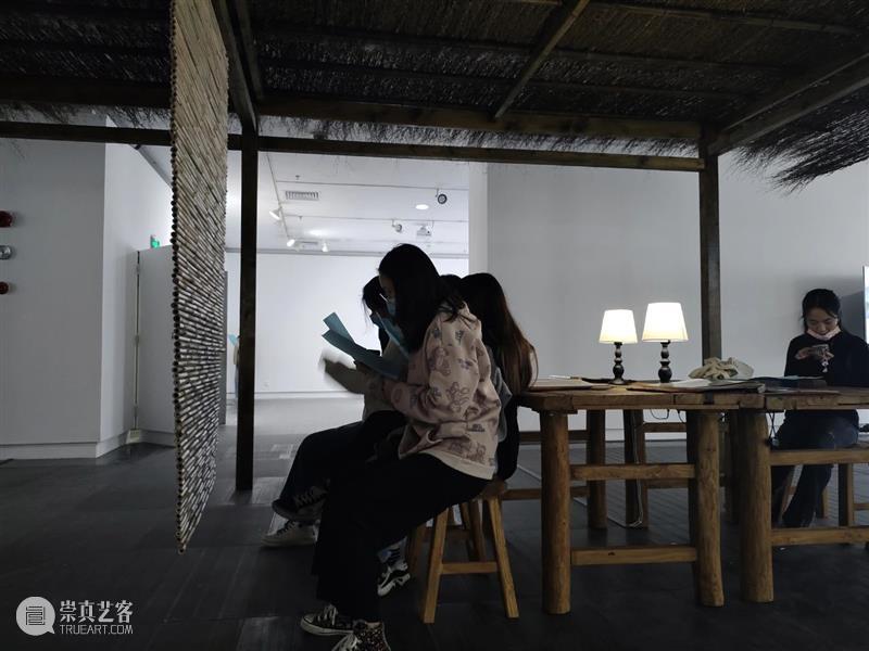布展手记|首届泛东南亚三年展序列研究展 项目 #1：同音反复，声深入心 东南亚 序列 研究展 项目 布展 手记 海报 详情 主办单位 广州美术学院 崇真艺客