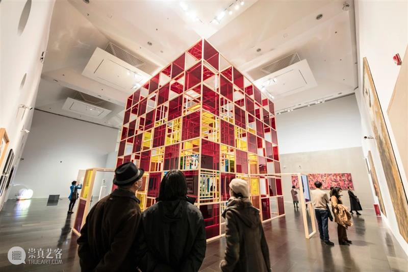 【云导览】第19期 | 展厅直播《东张西望三十年:程昕东当代艺术收藏》 展厅 程昕东 艺术 云导览 COLLECT+艺术周 嘉宾 北京画廊协会 会长 国际 经纪人 崇真艺客