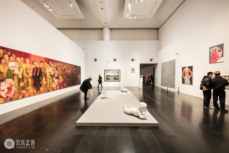 【云导览】第19期 | 展厅直播《东张西望三十年：程昕东当代艺术收藏》 展厅 程昕东 艺术 云导览 COLLECT+艺术周 嘉宾 北京画廊协会 会长 国际 经纪人 崇真艺客