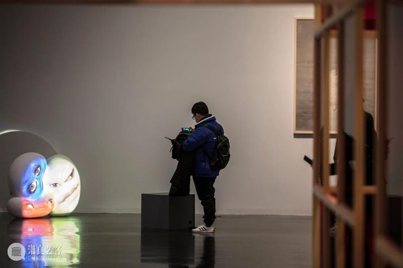 【云导览】第19期 | 展厅直播《东张西望三十年：程昕东当代艺术收藏》 展厅 程昕东 艺术 云导览 COLLECT+艺术周 嘉宾 北京画廊协会 会长 国际 经纪人 崇真艺客