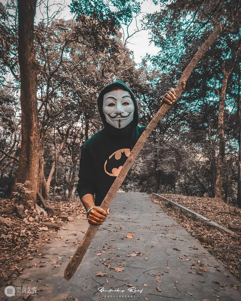 按下快门的那一瞬间，时间就会停留 ！ 快门 一瞬间 时间 END 崇真艺客