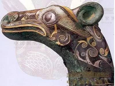 金银错青铜时代的绚丽晚霞，金银易懂，“错”你了解吗？ 金银错 青铜 时代 晚霞 金银 工艺 春秋 晚期 中国 错金银鸠杖首 崇真艺客