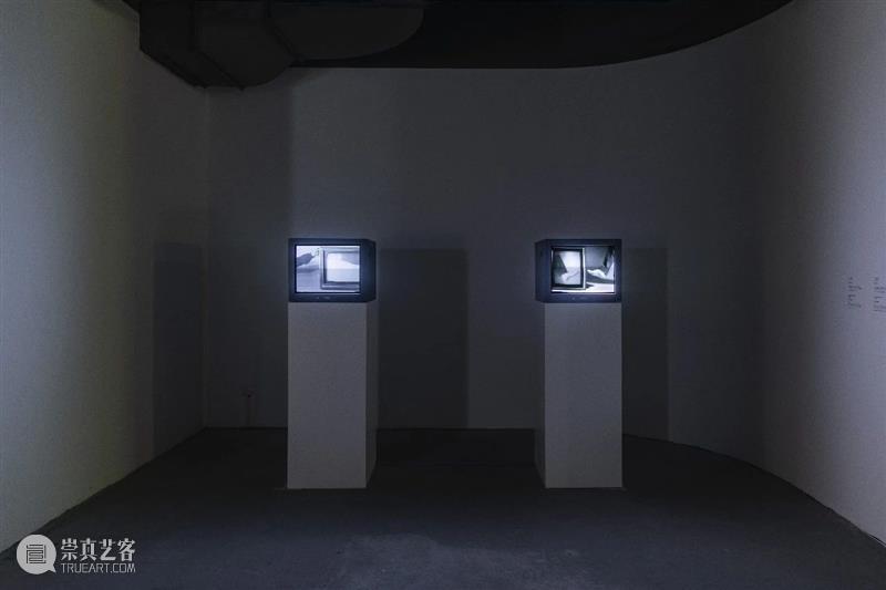 【OCAT上海馆 | 作品介绍】山本圭吾，《手 No.2》，1976；《脚No.3》，1977 作品 山本圭 OCAT 上海馆 脚No.3 当前 媒介 东亚 录像 艺术 崇真艺客