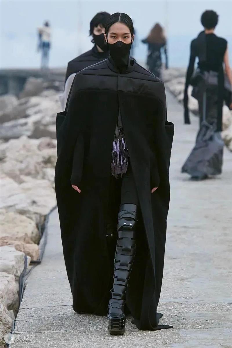 【IFA-流行趋势】Rick Owens | 2021 A/W 对保守主义的戏谑嘲弄 Owens IFA 趋势 保守主义 我的故事 故事 孩子们 长大后 瘾君子 酒鬼 崇真艺客