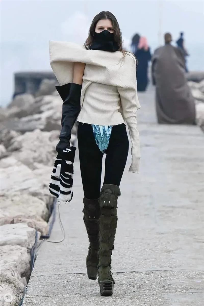 【IFA-流行趋势】Rick Owens | 2021 A/W 对保守主义的戏谑嘲弄 Owens IFA 趋势 保守主义 我的故事 故事 孩子们 长大后 瘾君子 酒鬼 崇真艺客