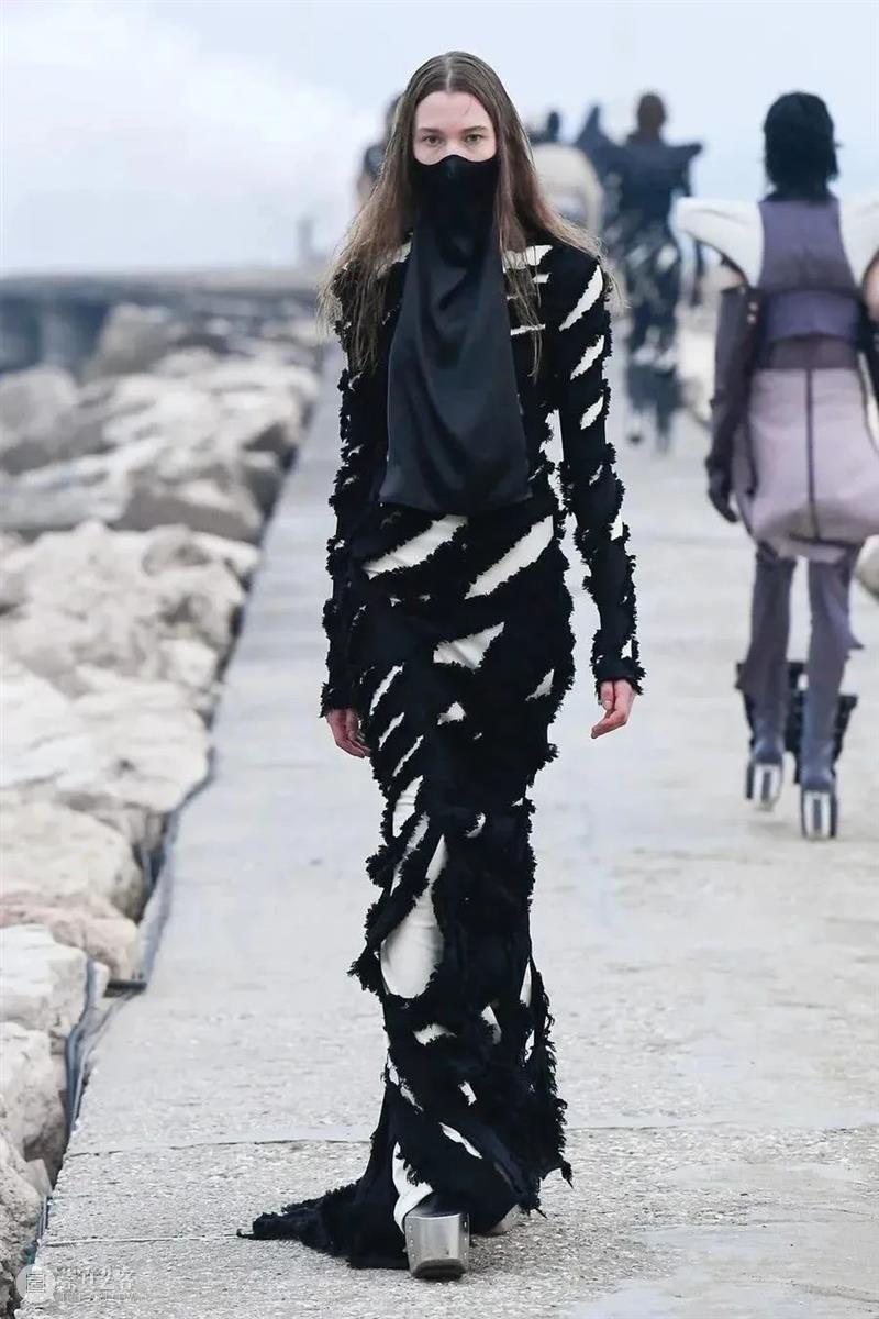 【IFA-流行趋势】Rick Owens | 2021 A/W 对保守主义的戏谑嘲弄 Owens IFA 趋势 保守主义 我的故事 故事 孩子们 长大后 瘾君子 酒鬼 崇真艺客