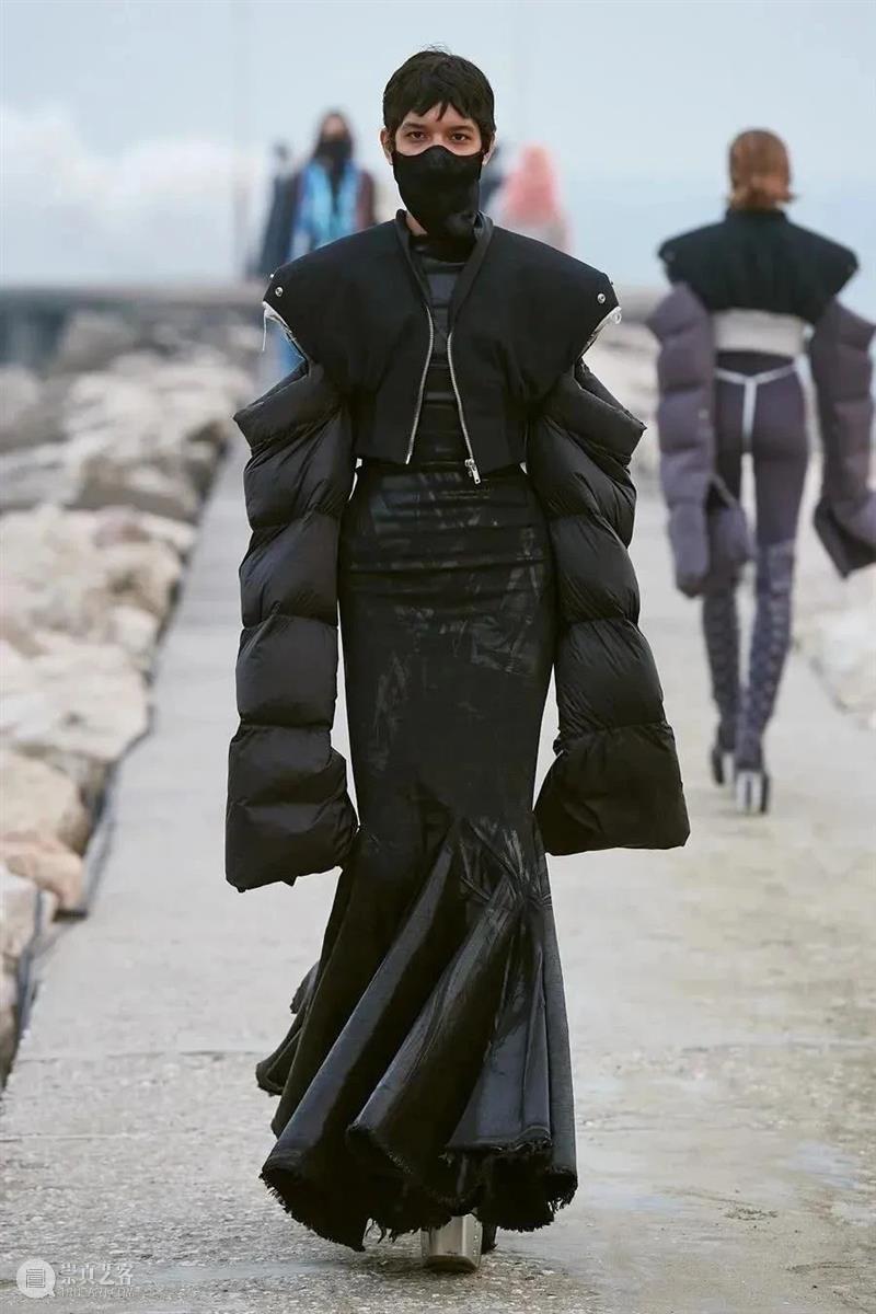 【IFA-流行趋势】Rick Owens | 2021 A/W 对保守主义的戏谑嘲弄 Owens IFA 趋势 保守主义 我的故事 故事 孩子们 长大后 瘾君子 酒鬼 崇真艺客