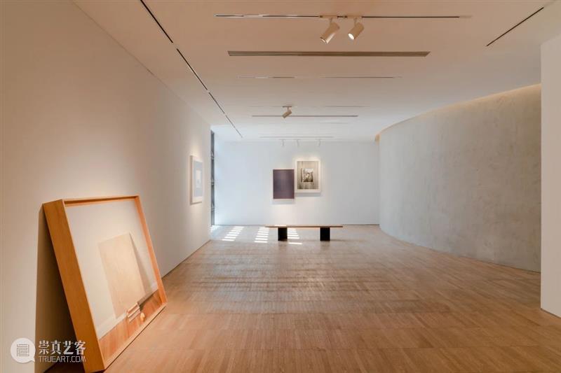 贝浩登与阿那亚艺术中心携手举办春季群展“目之所及” | 门票福利 阿那亚艺术中心 贝浩登 目之所及 群展 门票 福利 现场 延斯 梵歌 米歇尔·欧托尼耶 崇真艺客