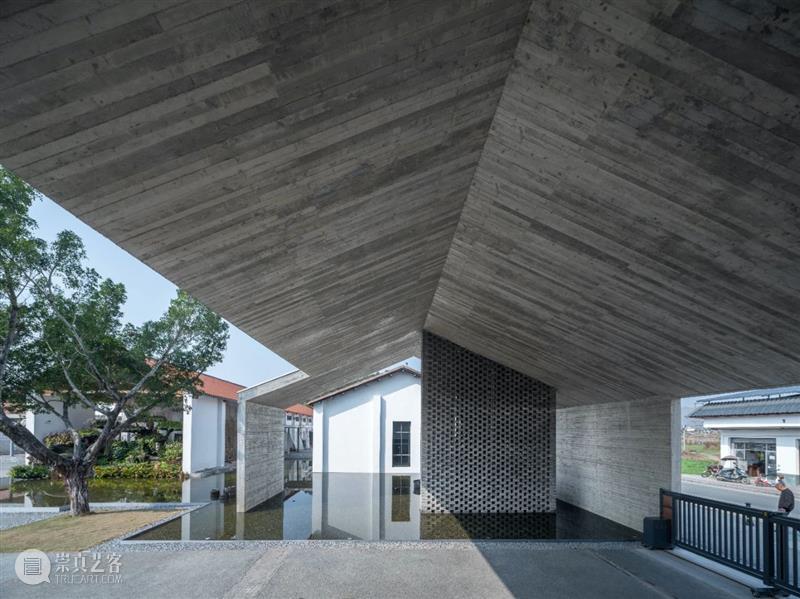 韶关龙归粮所改造 / 倪阳工作室 粮所 工作室 倪阳 韶关 龙归 入口 里面 战长恒 龙归镇 广东省 崇真艺客