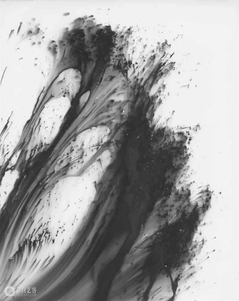 卓纳香港新展 | 詹姆斯·威灵《变形记》（James Welling: Metamorphosis） 卓纳 詹姆斯 威灵 Welling 变形记 香港 Metamorphosis 画廊 罗马玻璃器皿 油性 崇真艺客