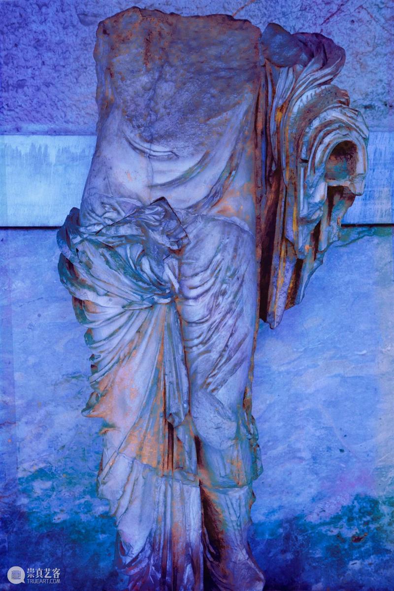 卓纳香港新展 | 詹姆斯·威灵《变形记》（James Welling: Metamorphosis） 卓纳 詹姆斯 威灵 Welling 变形记 香港 Metamorphosis 画廊 罗马玻璃器皿 油性 崇真艺客