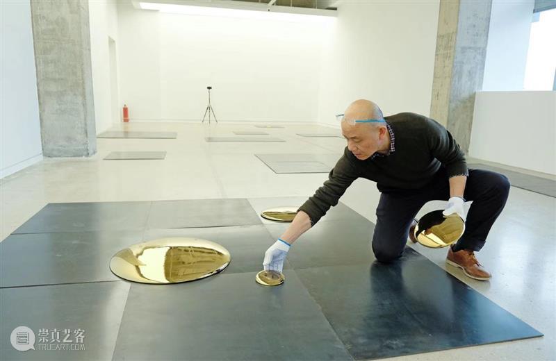 刘建华 把陶瓷玩出陌生感 刘建华 陶瓷 陌生感 昆明 工作室 上海 如今 大学 在此之前 江西 崇真艺客