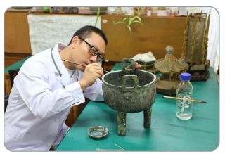 破碎成渣的文物，是怎样一点一点修复起来的？ 文物 历史 年代 老物件 地下 江湖 世代 方式 问题 长河 崇真艺客