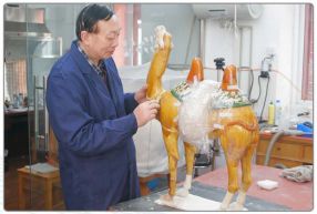 破碎成渣的文物，是怎样一点一点修复起来的？ 文物 历史 年代 老物件 地下 江湖 世代 方式 问题 长河 崇真艺客