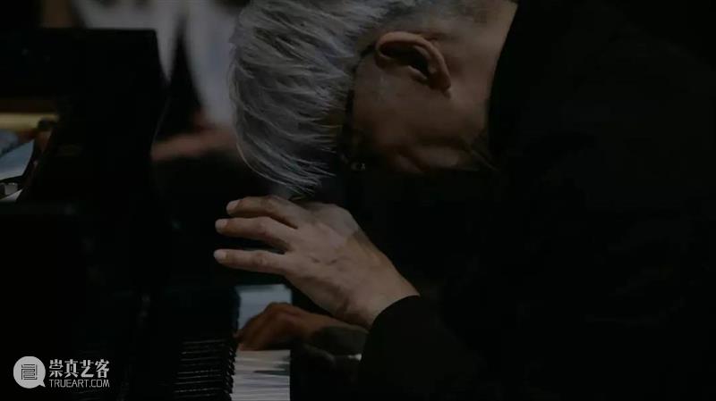 来稿 |坂本龙一《异步》：崭新的音乐语言，把生命像倒影和梦境一般捕捉下来 生命 音乐 坂本龙一 异步 语言 倒影 梦境 来稿 前言 艺术 崇真艺客